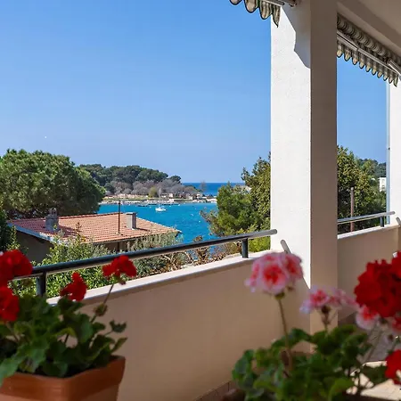 Appartamento In Stoja Mit Terrasse